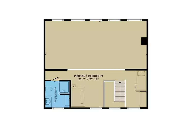 The loft has enough beds for 5-6 people, preferably children or young teenagers, they have there own bathroom and great views fo the ocean