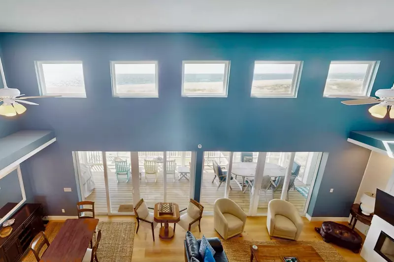 The loft also enjoys a stunning ocean view!