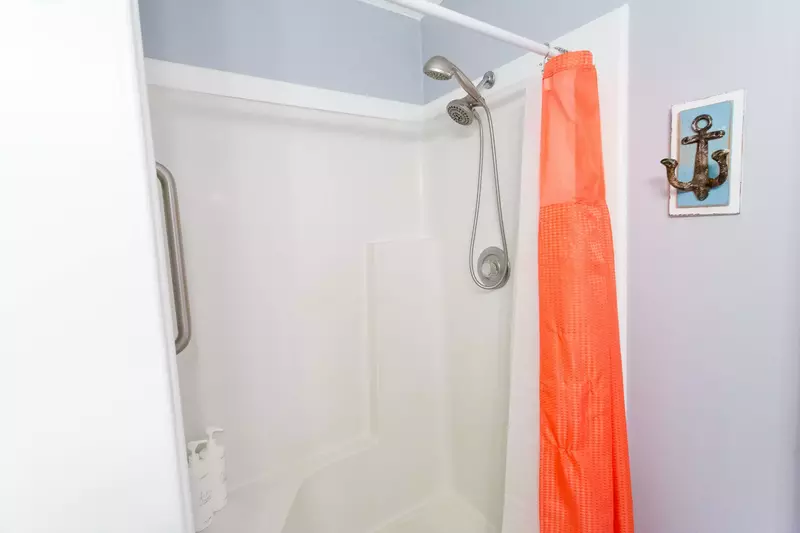 Lorraine's master en-suite bathroom features a walk-in shower