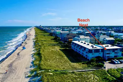 Beach Nest is located 9 blocks from the Carolina Beach Boardwalk