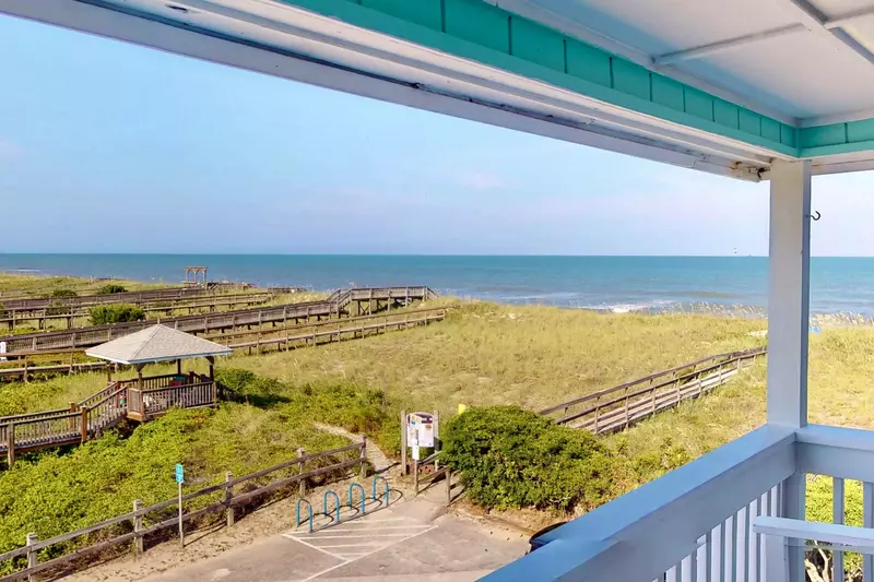 The Beach Nest deck has unobstructed ocean views