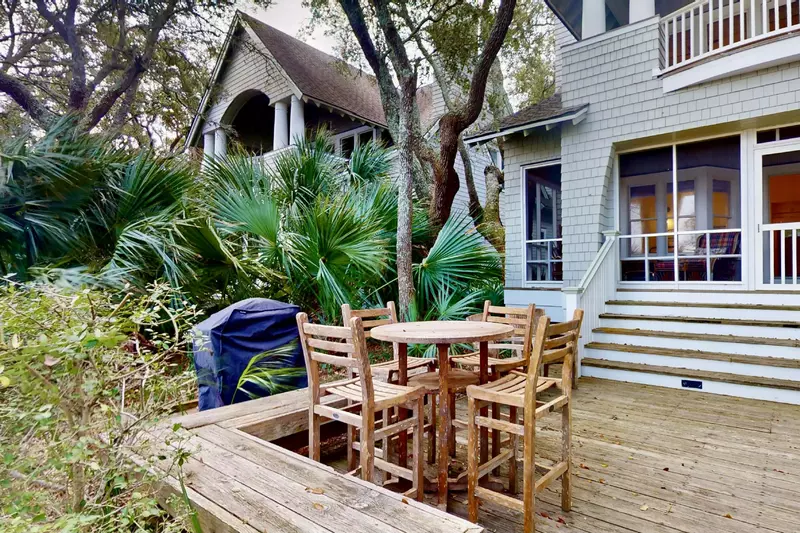 Have a drink on the deck while appreciating the surrounding nature