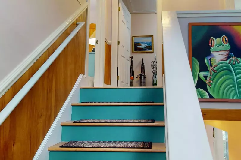 The unique touches will make Dundee's Den a house you'll never forget