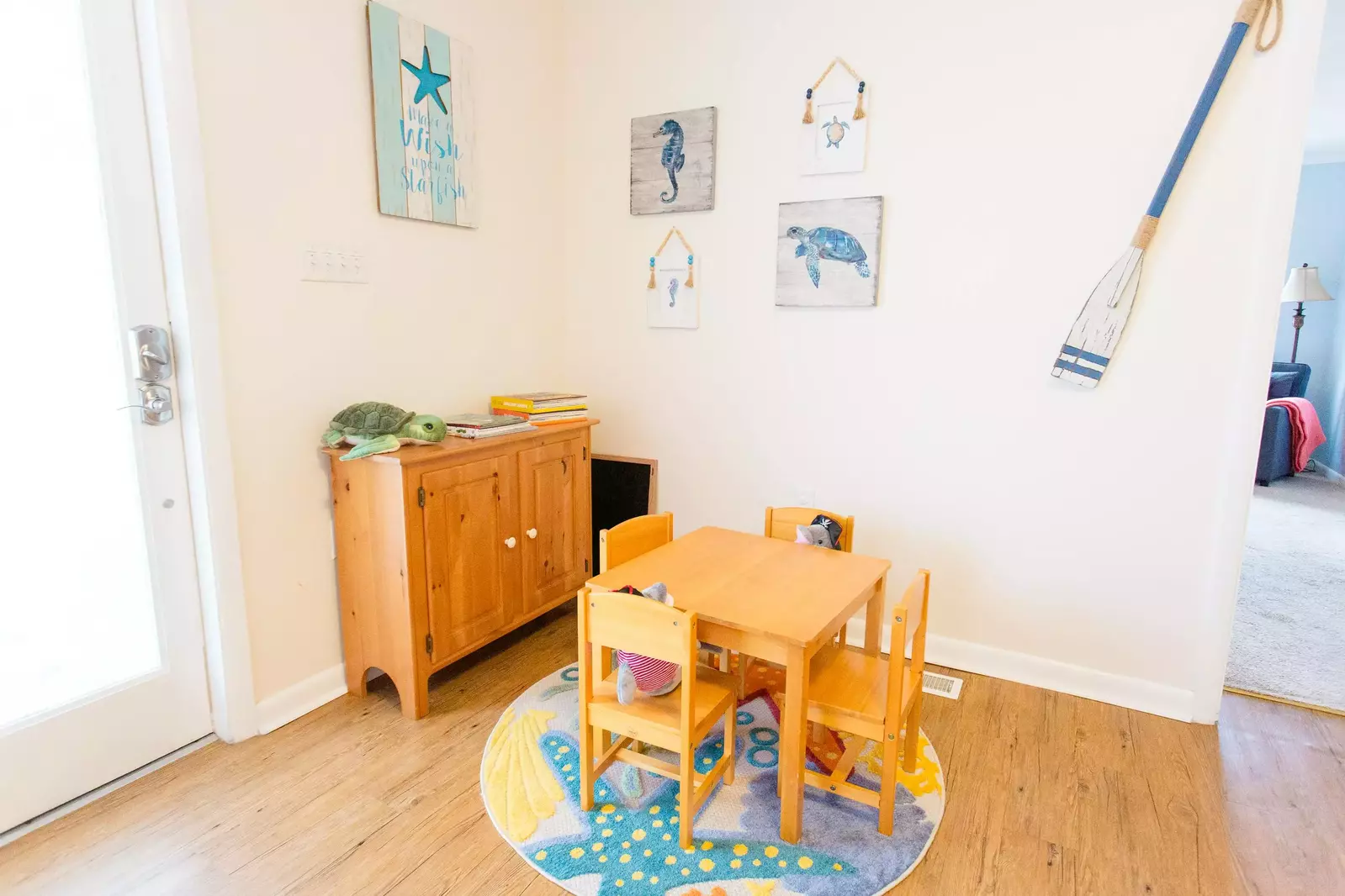Adorable kids table with books, games and stuffies!