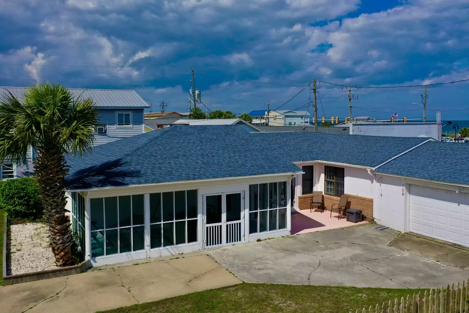 Screened porch and outdoor space