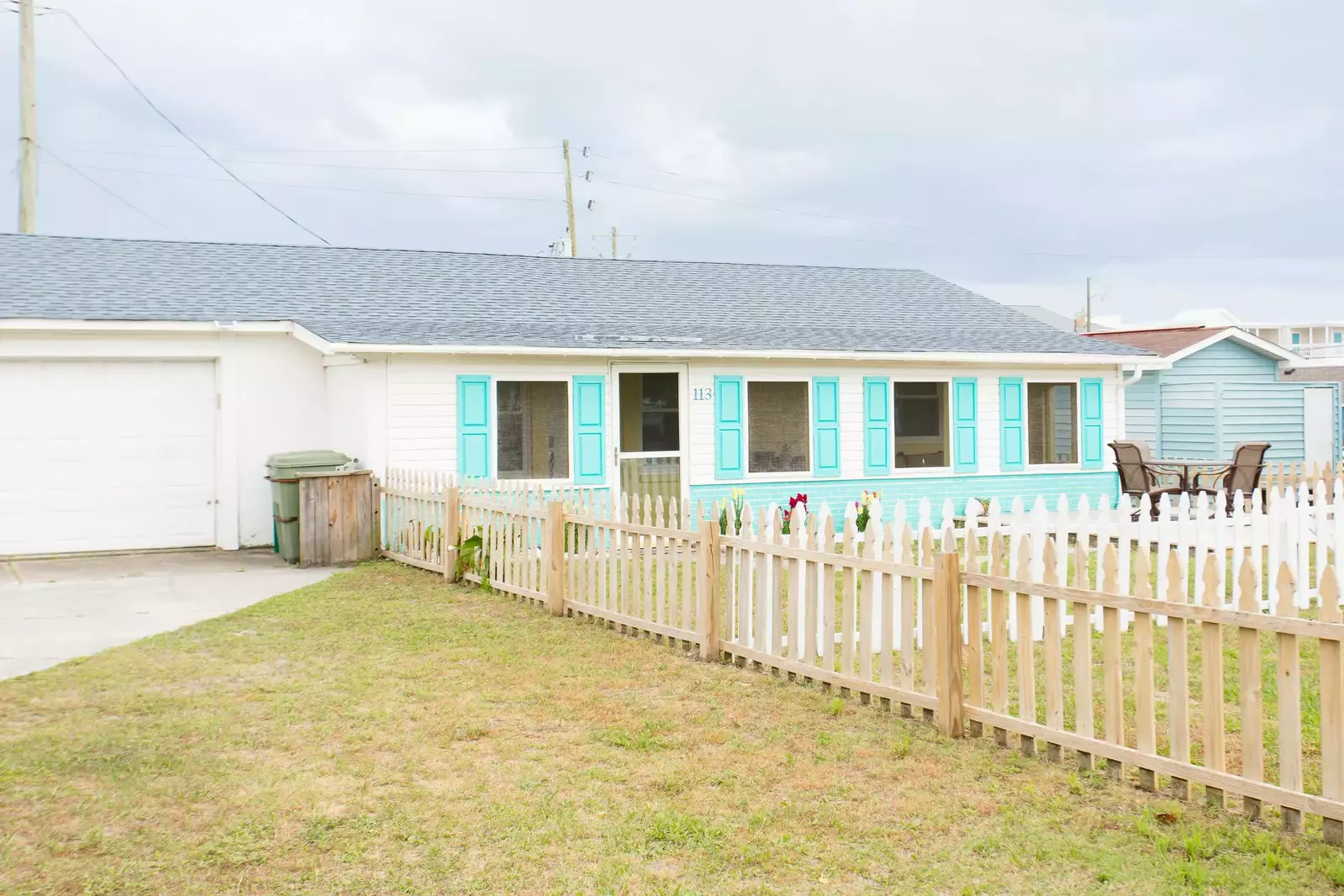 Need more space? Bec's Beach Bungalow is on the other side of the garage and has 2 more bedrooms!