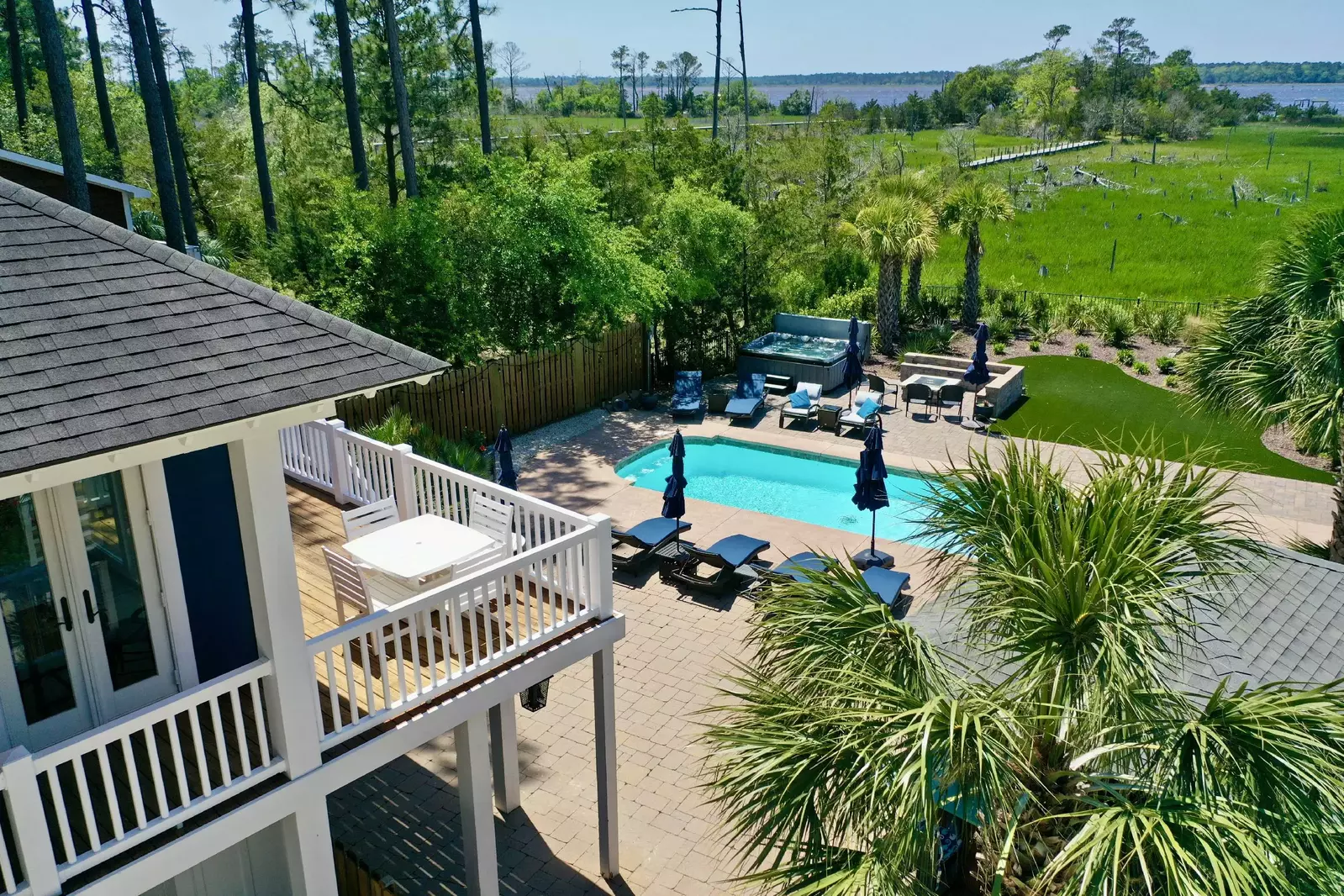 The pool, hot tub and outdoor kitchen are only steps from Ziggy's Place