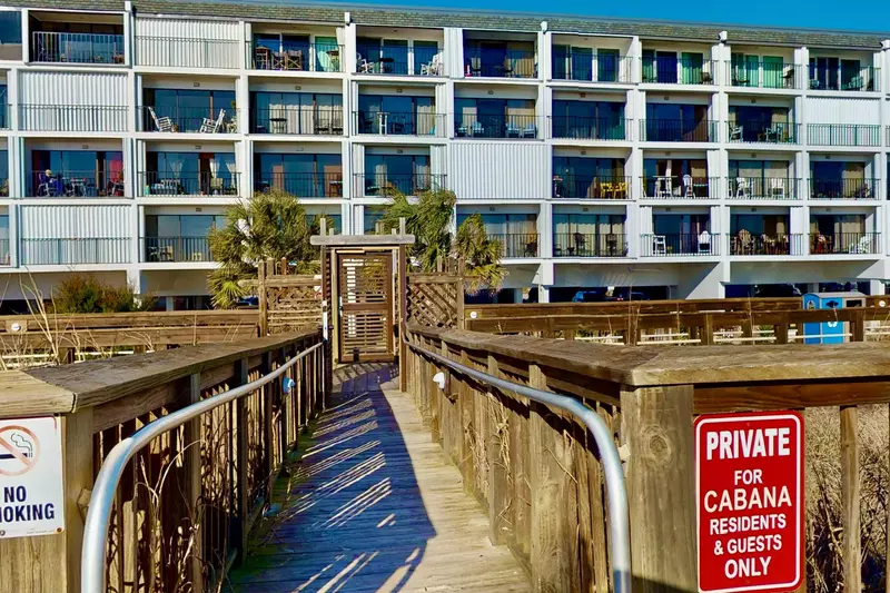 Private beach access walkway