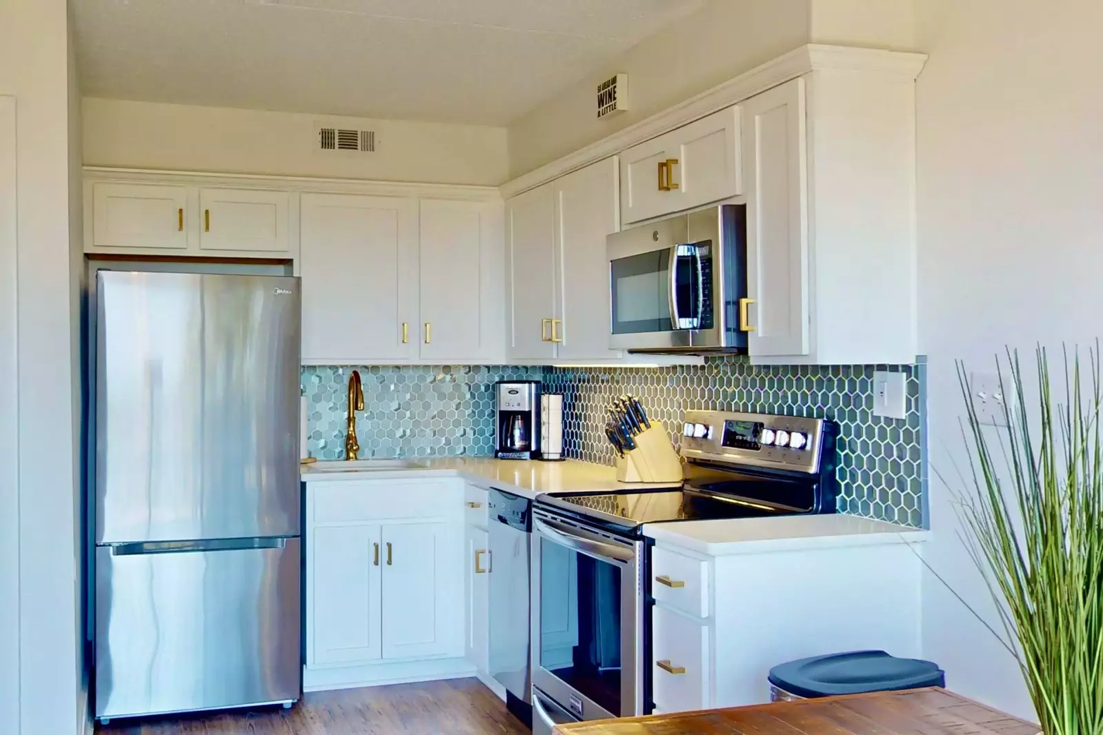 Updated kitchen with lovely backsplash