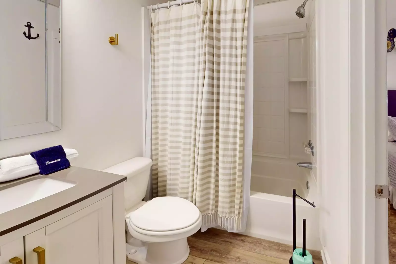 Second bathroom with tub/shower combo