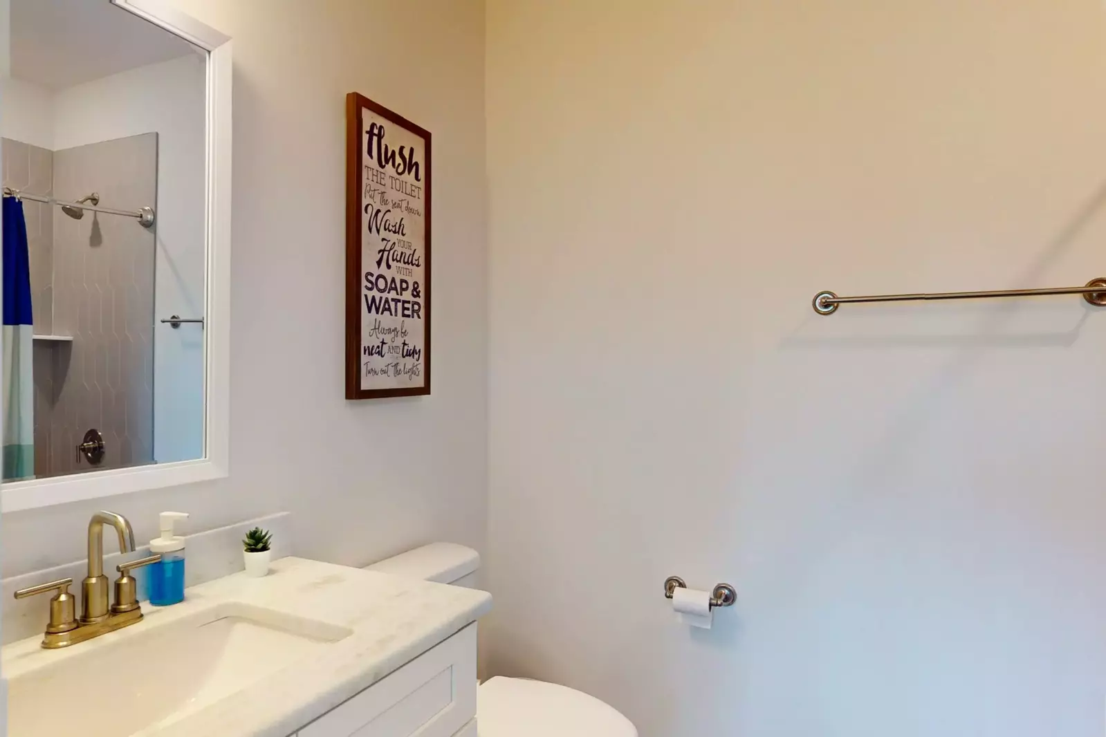 Jack and jill bathroom