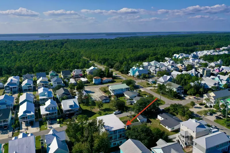 Quiet neighborhood near the greenway