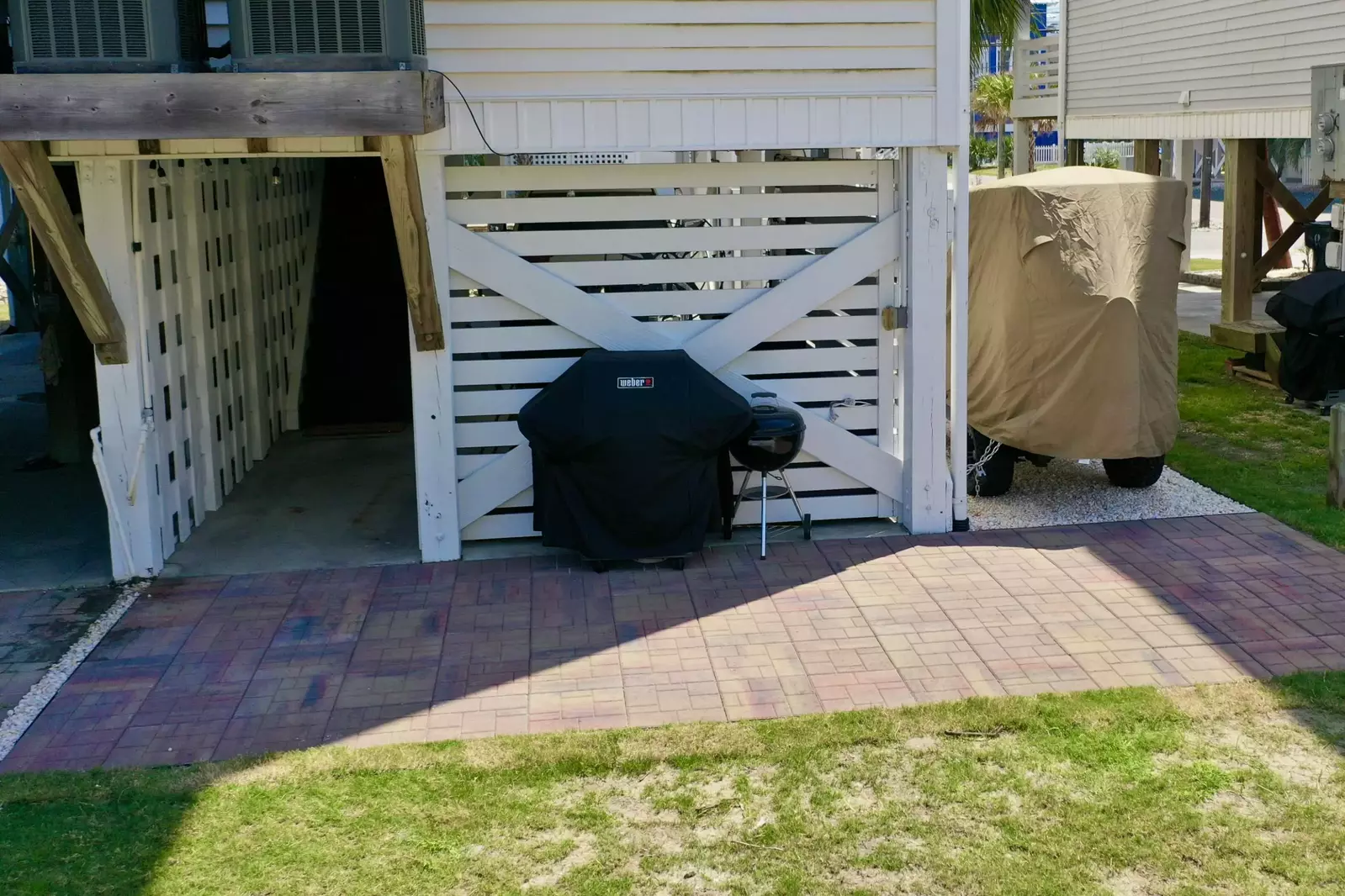 Outdoor patio with grill