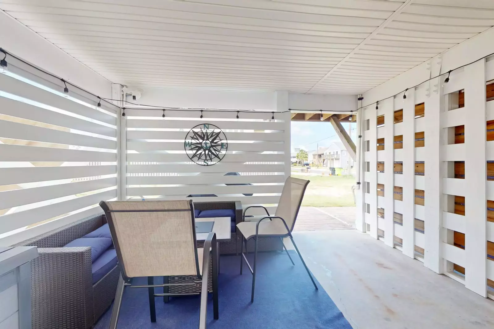 Covered outdoor living area