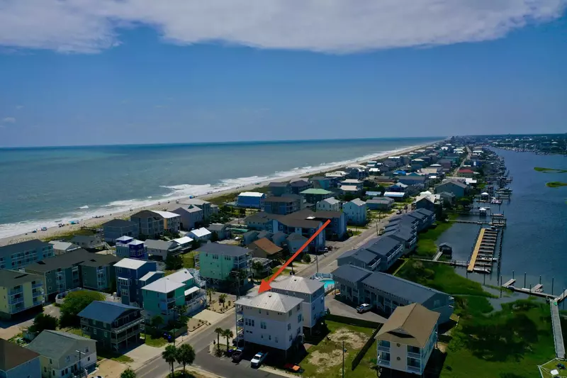 Conveniently located between the ocean and the canal