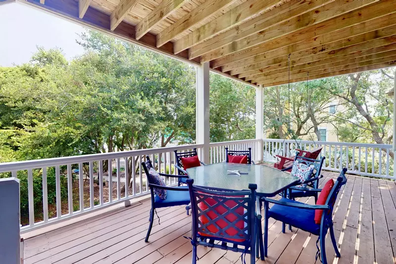 Enjoy a meal with your group at the outdoor table