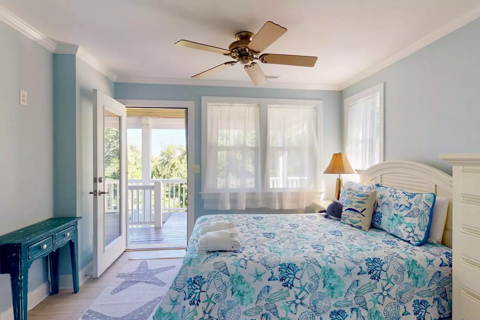 The newly remodeled 3rd floor queen guest bedroom had direct access to the 3rd floor deck.