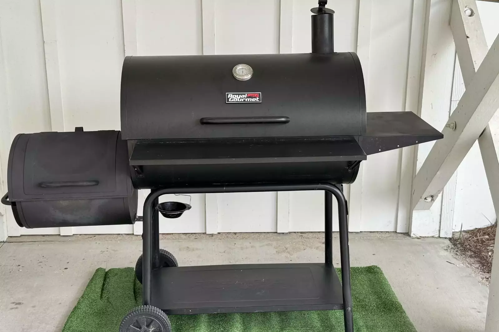 Grill up some delicious meals while staying at Blue Oasis!