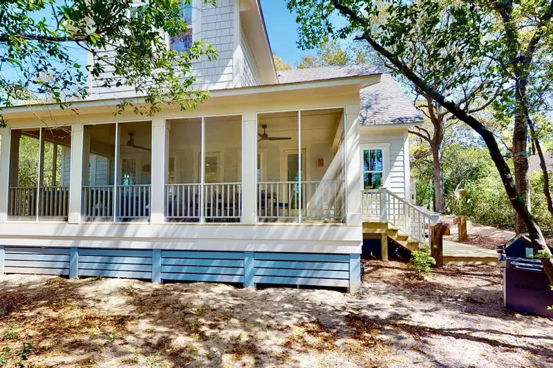 The grill has a direct connect to a huge propane tank, you'll never run out of cooking fuel!