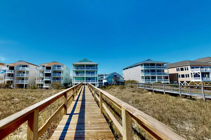 Private beach walkway