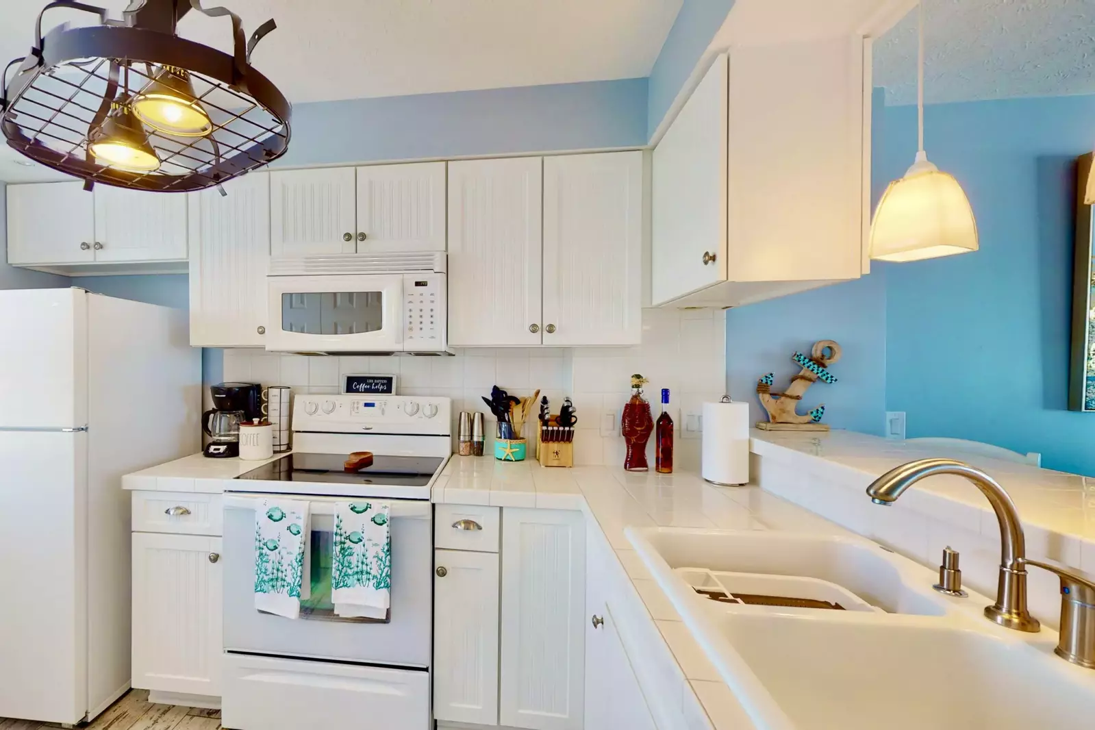 There is plenty of room in the kitchen to make that great meal