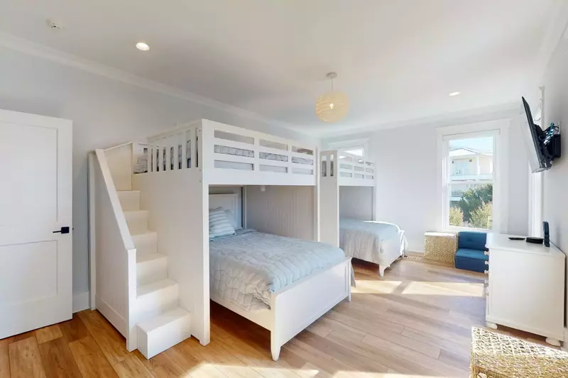 There is plenty of room in the bunk room