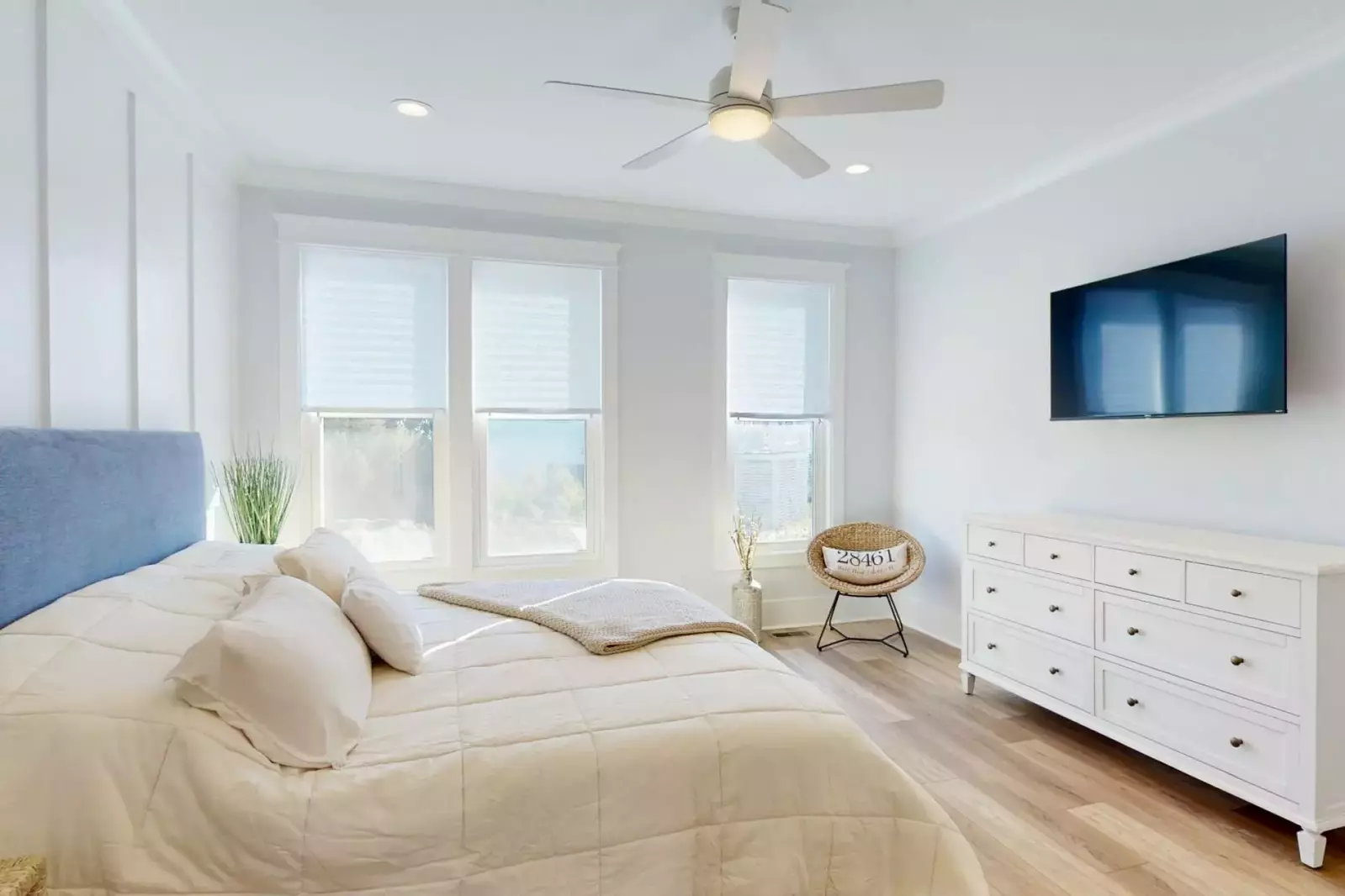 The 3rd bedroom has a king bed with a private full bathroom