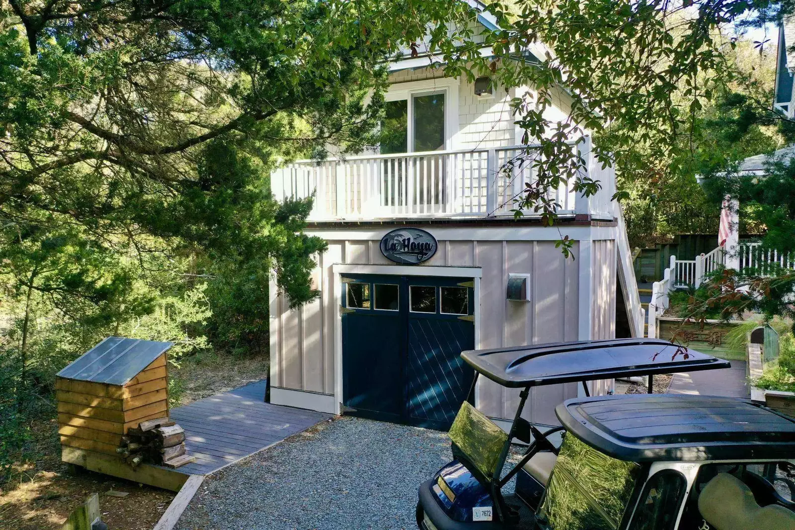 Stella Maris has a cart garage with a newly remodeled crofter above for a nice private sleeping area with a full bathroom