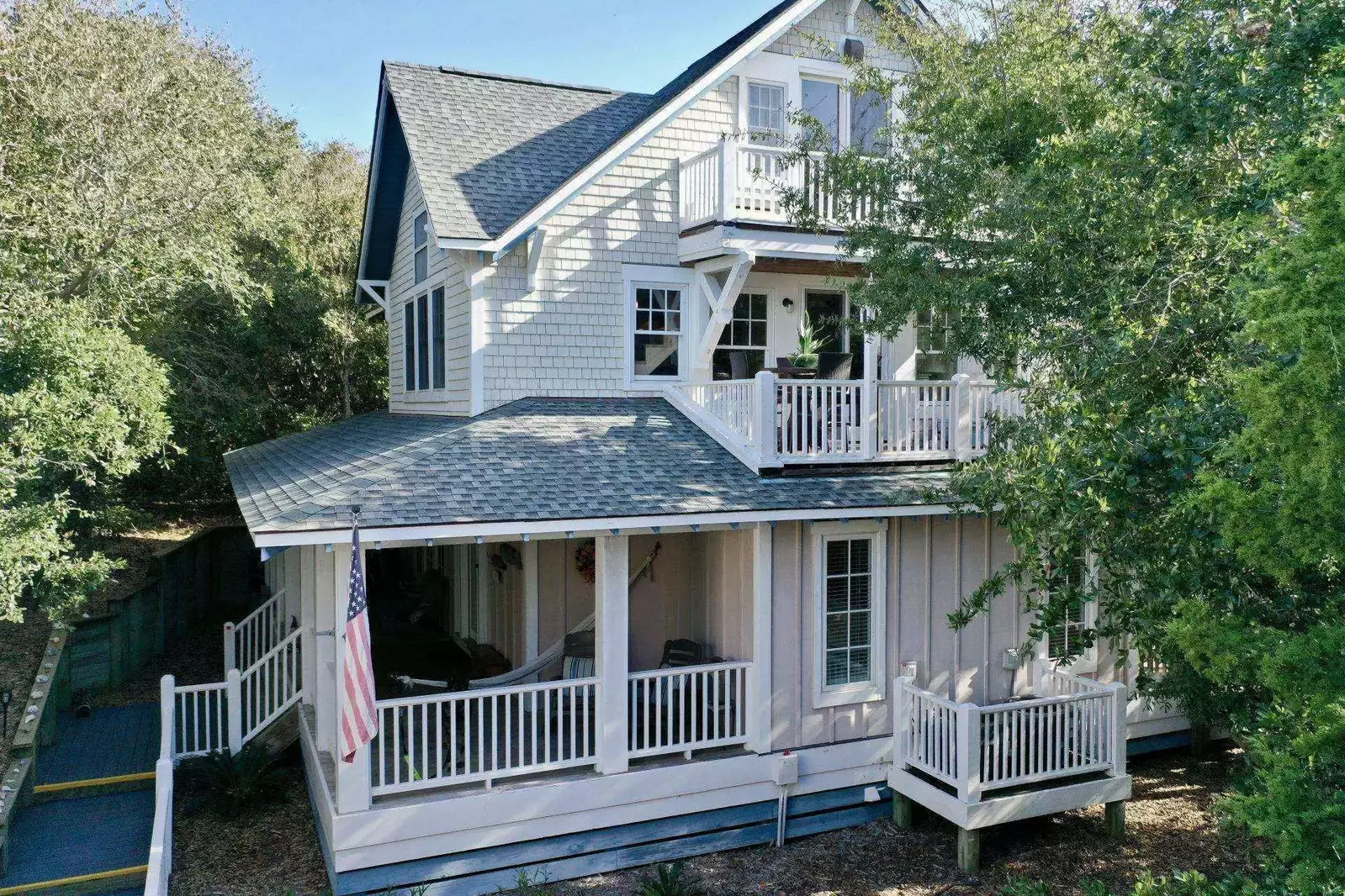 Privacy, quiet, both clubs, spacious, 3 carts and so much more!