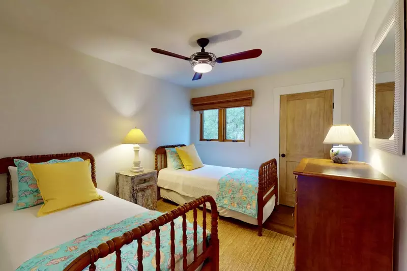 3rd bedroom has 2 twins and a twin trundle, great for the kids