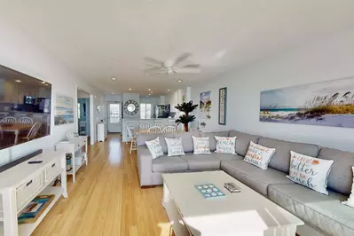 You will feel pure relaxation in the bright and stylish open floor plan