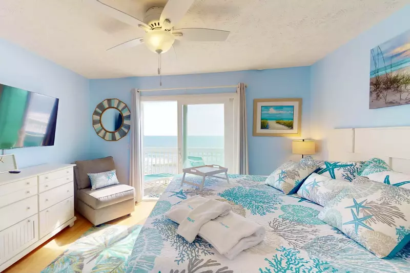 A personal oasis in this primary suite!