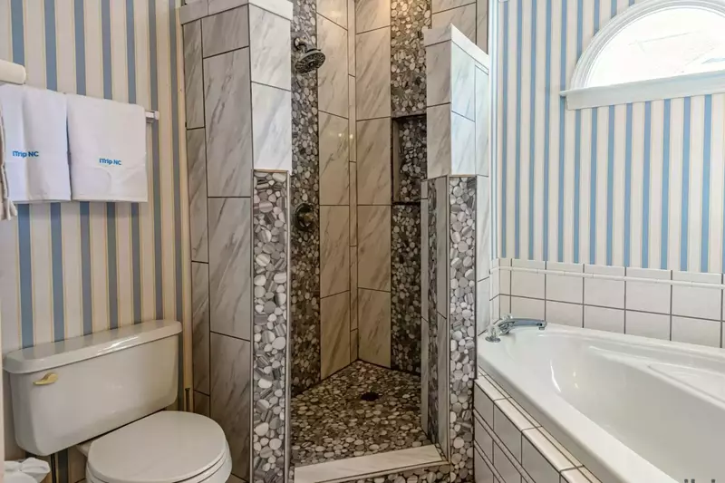 Large walk in shower 1st floor owner suite