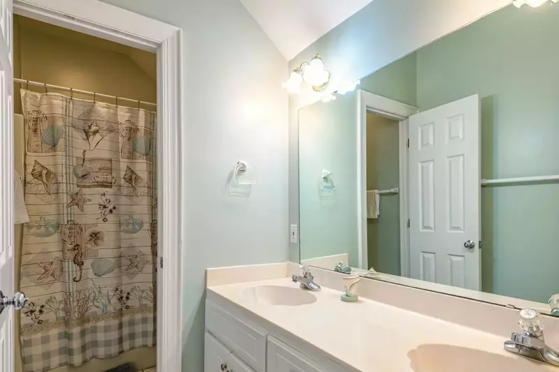 Hall bathroom top floor