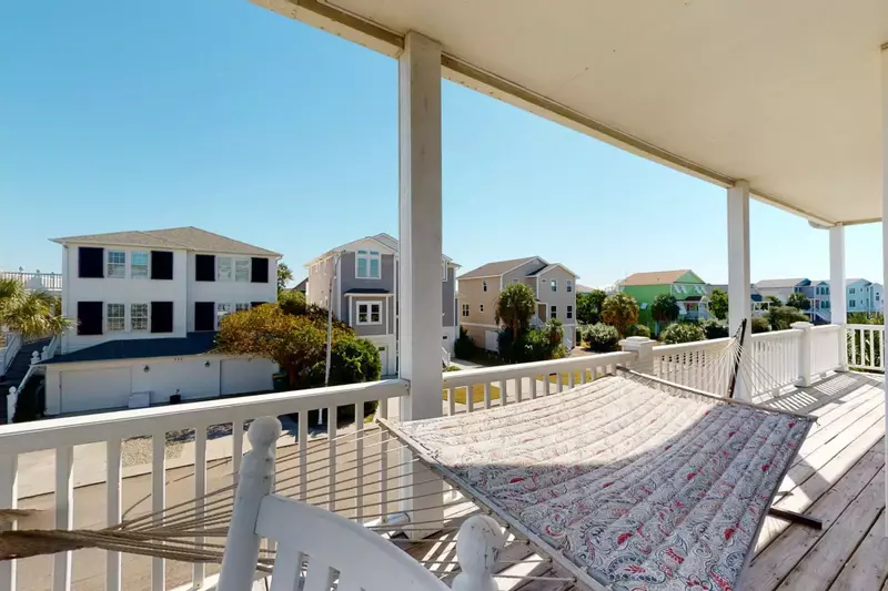 Enjoy the hammock at the Hamptonian