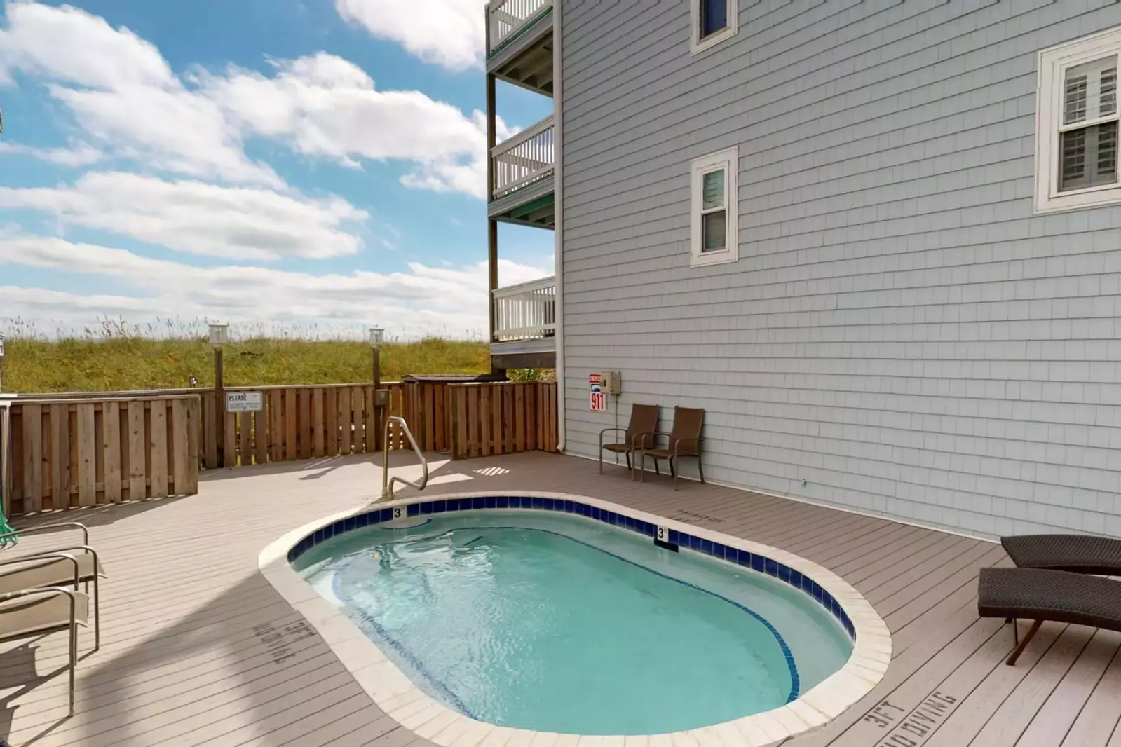 Community splash pool