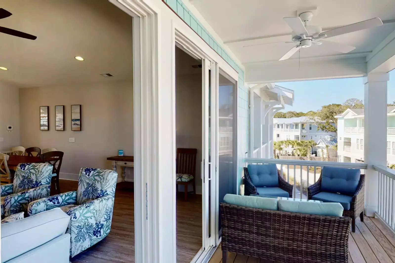 lounge in the upstairs comfortable furniture and enjoy the sunrise over the ocean