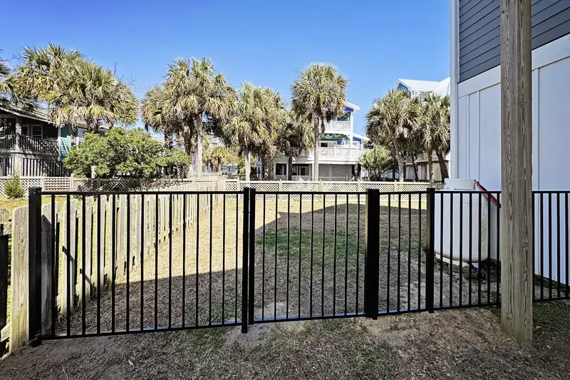 Plenty of space outside for playtime!