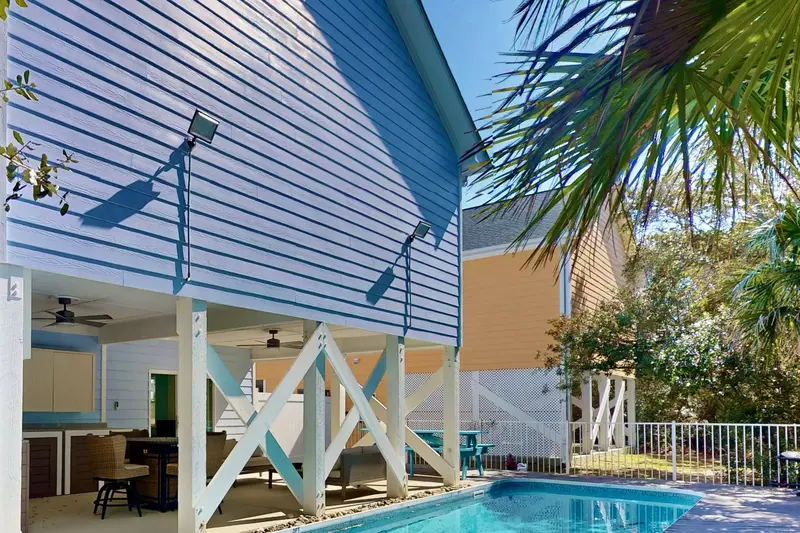 Cook, relax, swim and eat outside at Dunetinnes