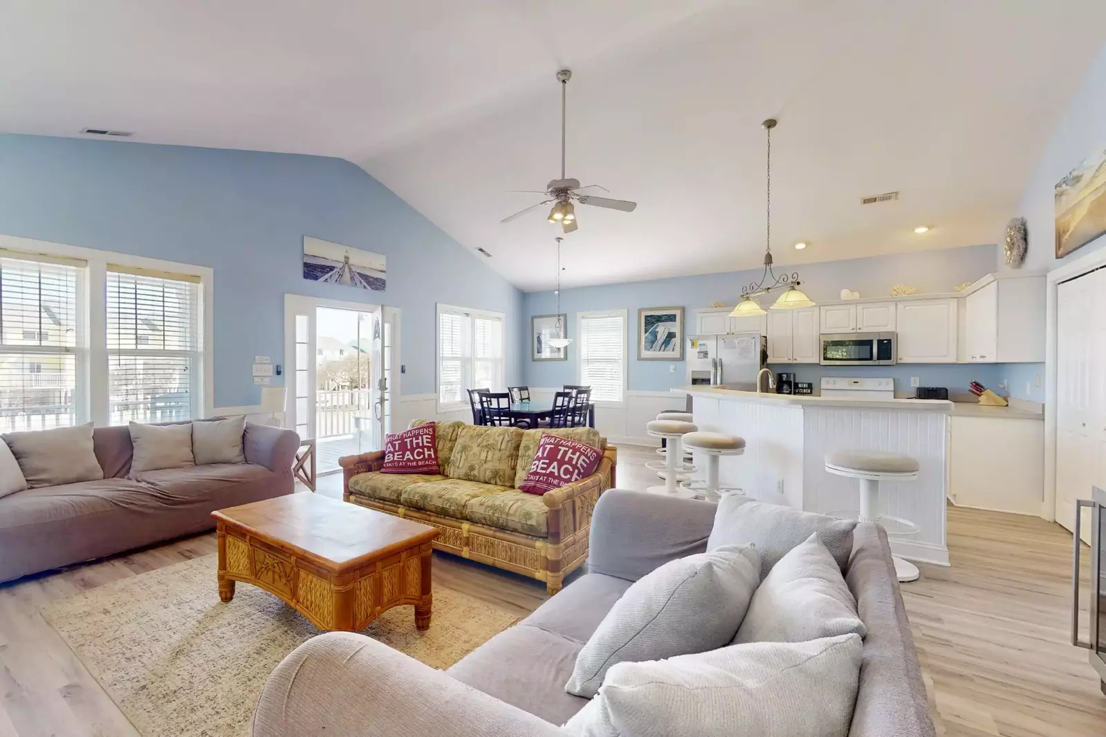 Kick back on one of the comfy couches at Dunetinnes