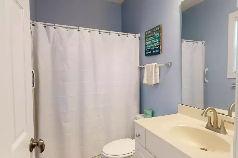 Owner suite private bathroom