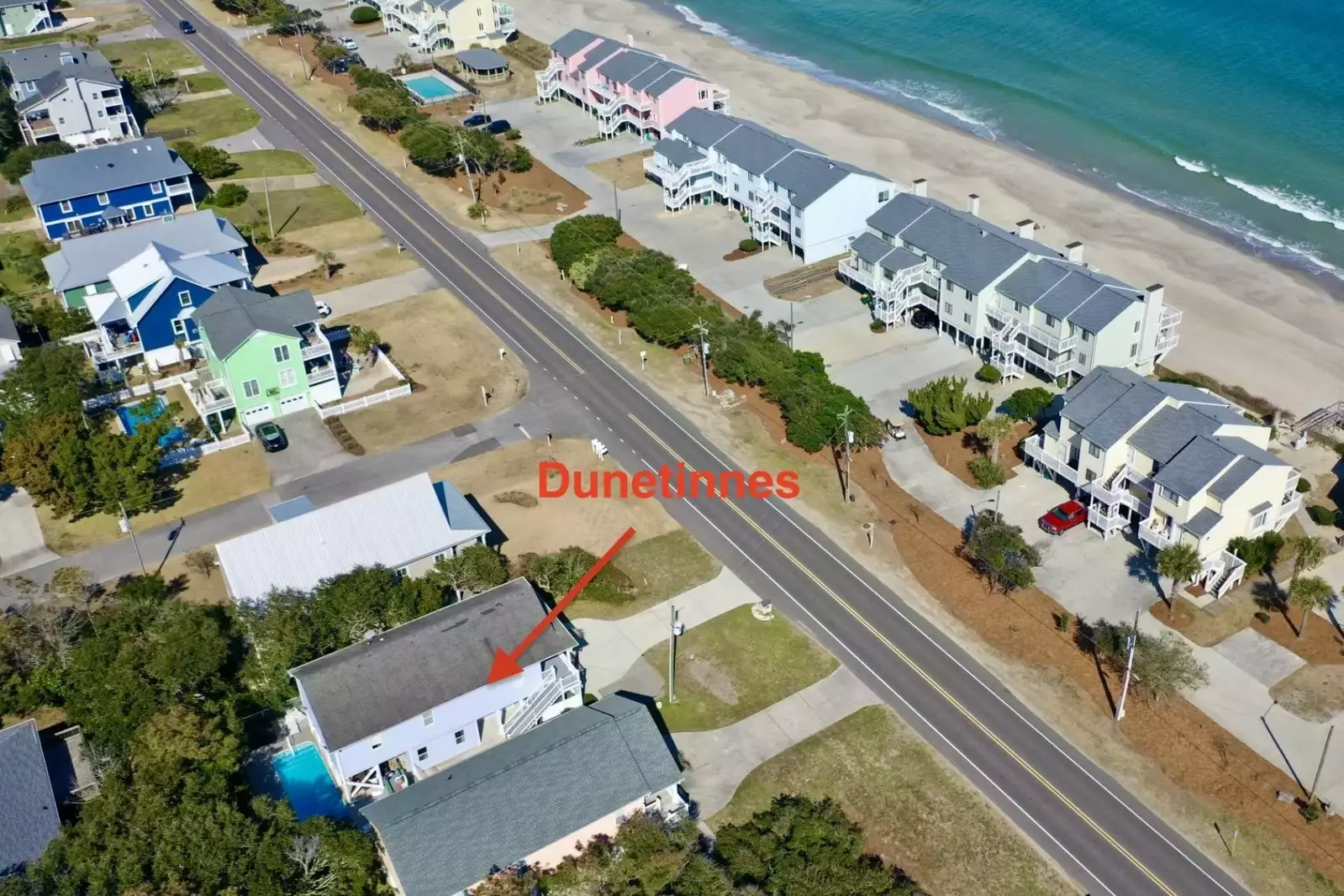 Dunetinnes is just across the street from the ocean