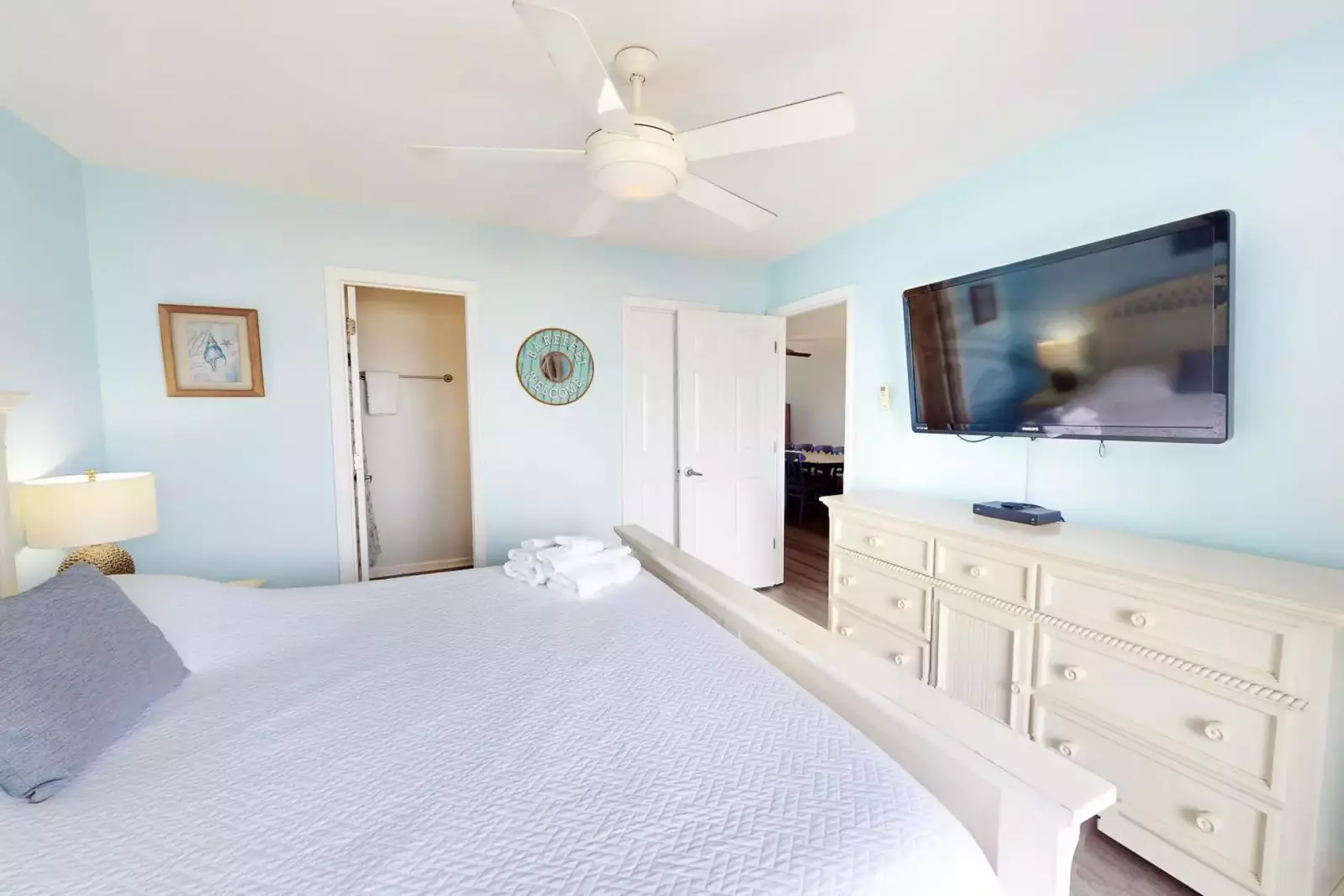 Enjoy ample dresser space and USB charging stations