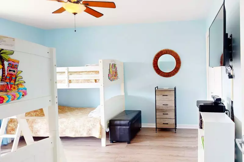 The bunk room has books, DVDs and games to keep everyone entertained!