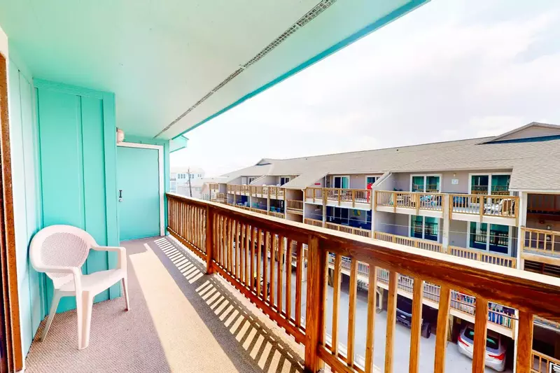 Back deck facing Carolina Beach Avenue