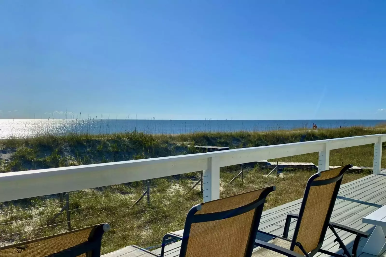 Beachfront, beachfront, beachfront and ocean views