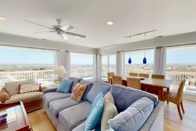 Awesome ocean views from anywhere at any place in the main living area