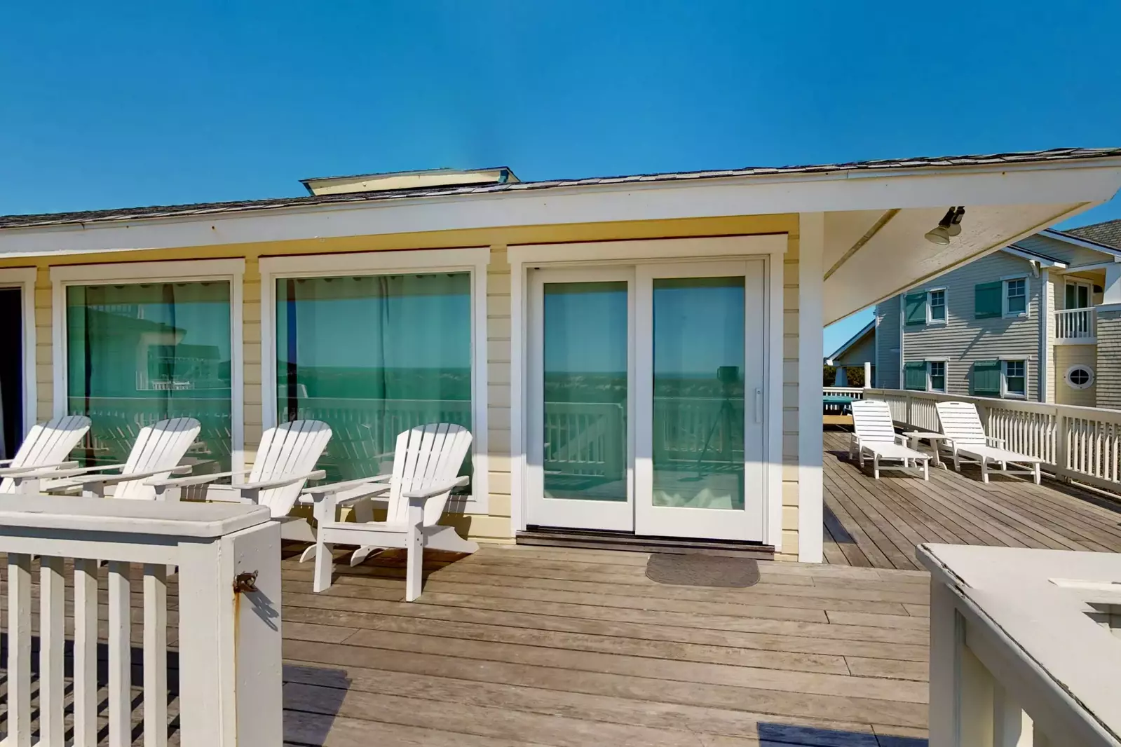 Relax and listen to the sound of the ocean on this fantastic deck