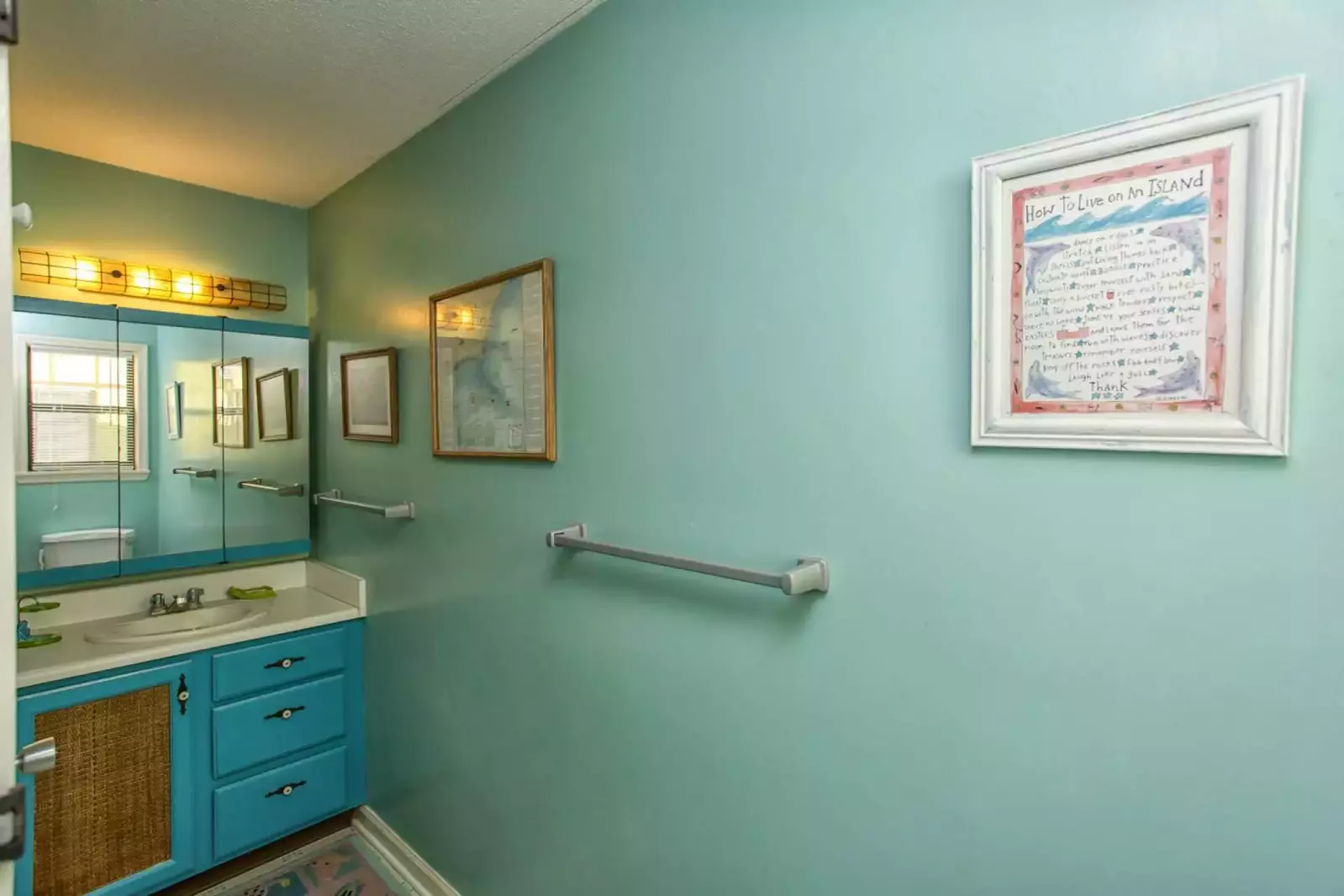 Full owners suite bath has plenty of space