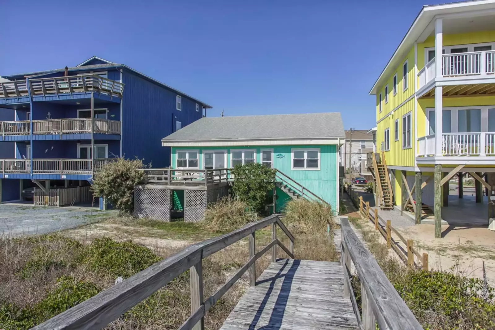 Miller's Whimsy is your own home!  No fighting over parking, deck space, showers and noise.  It's your own space, on the beach!